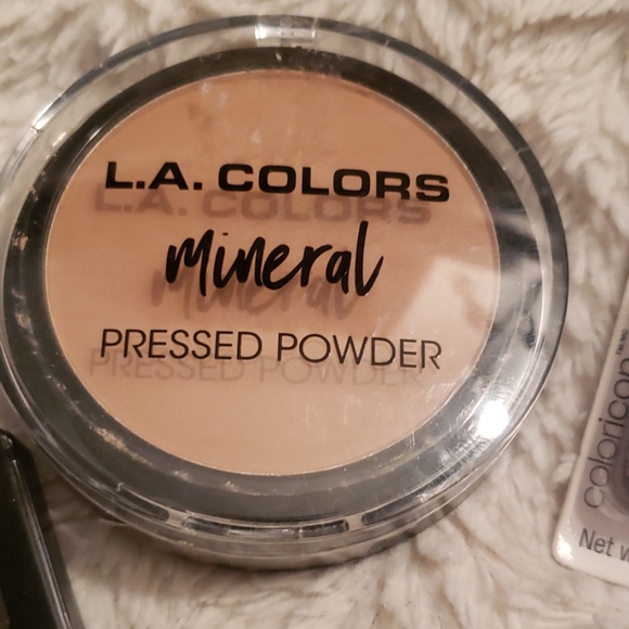 Makeup bundle - Picture 2 of 6